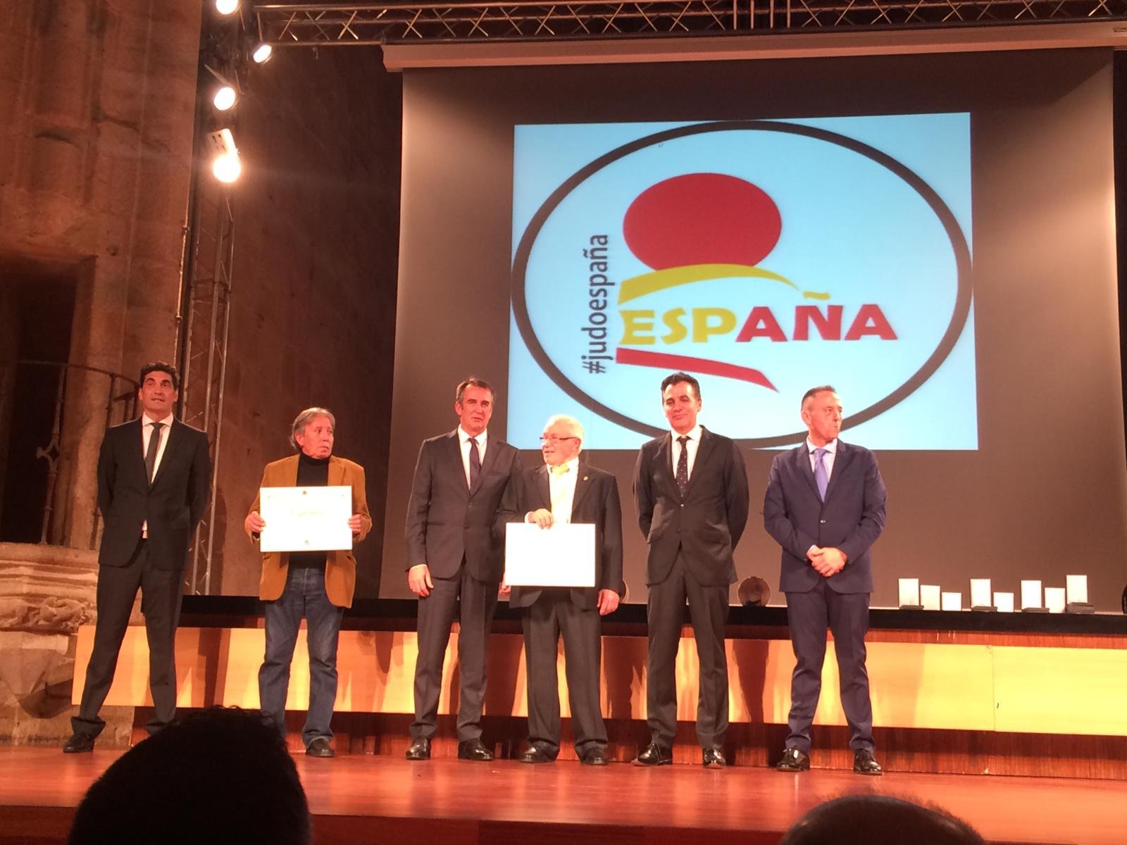GALA_CACERES_DAN_GONZALO