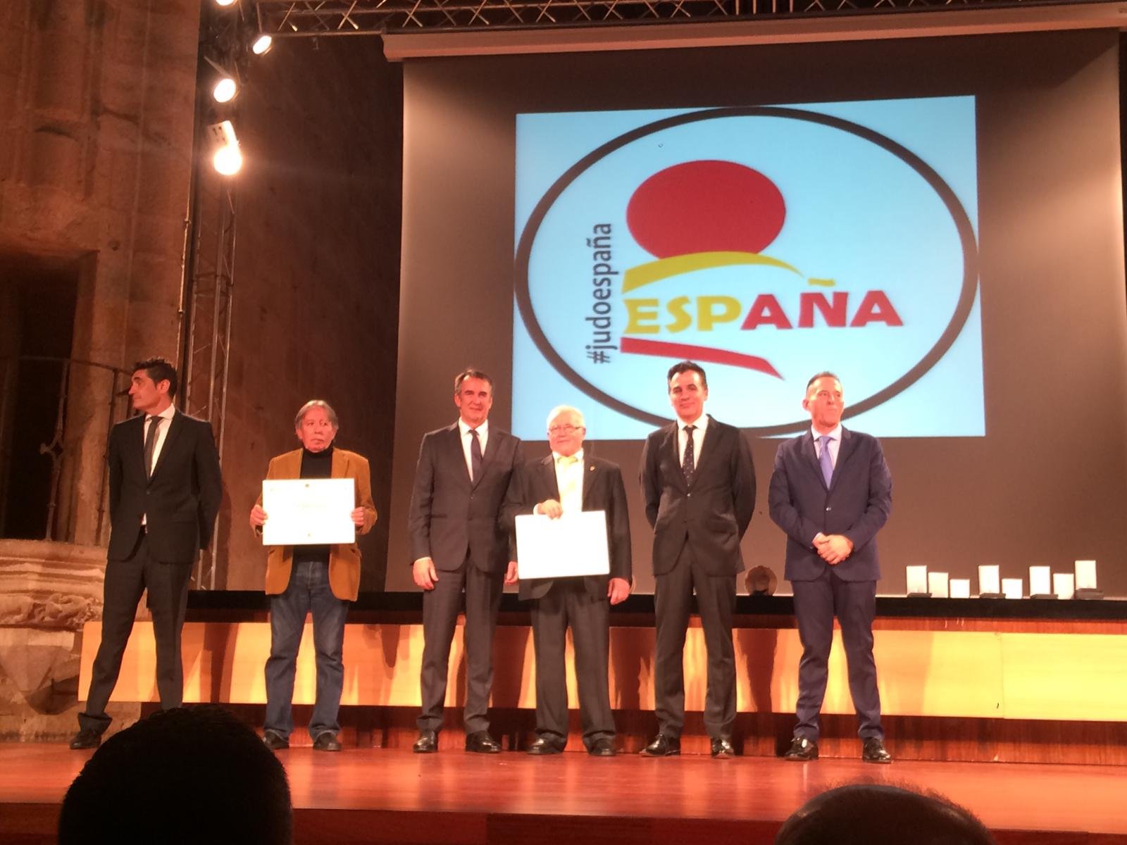GALA_CACERES_DAN_GONZALO_1
